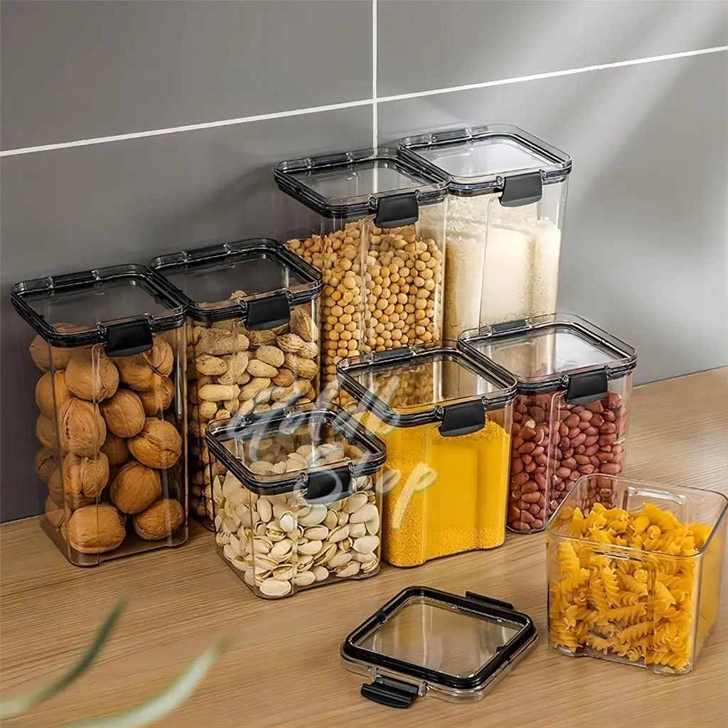 Plastic food storage containers used in FMCG packaging applications