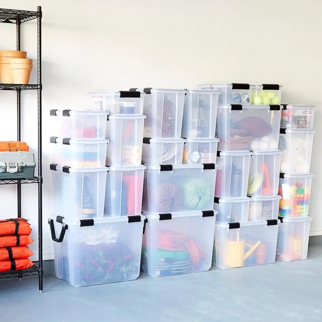 Home appliances display including refrigerators and washing machines