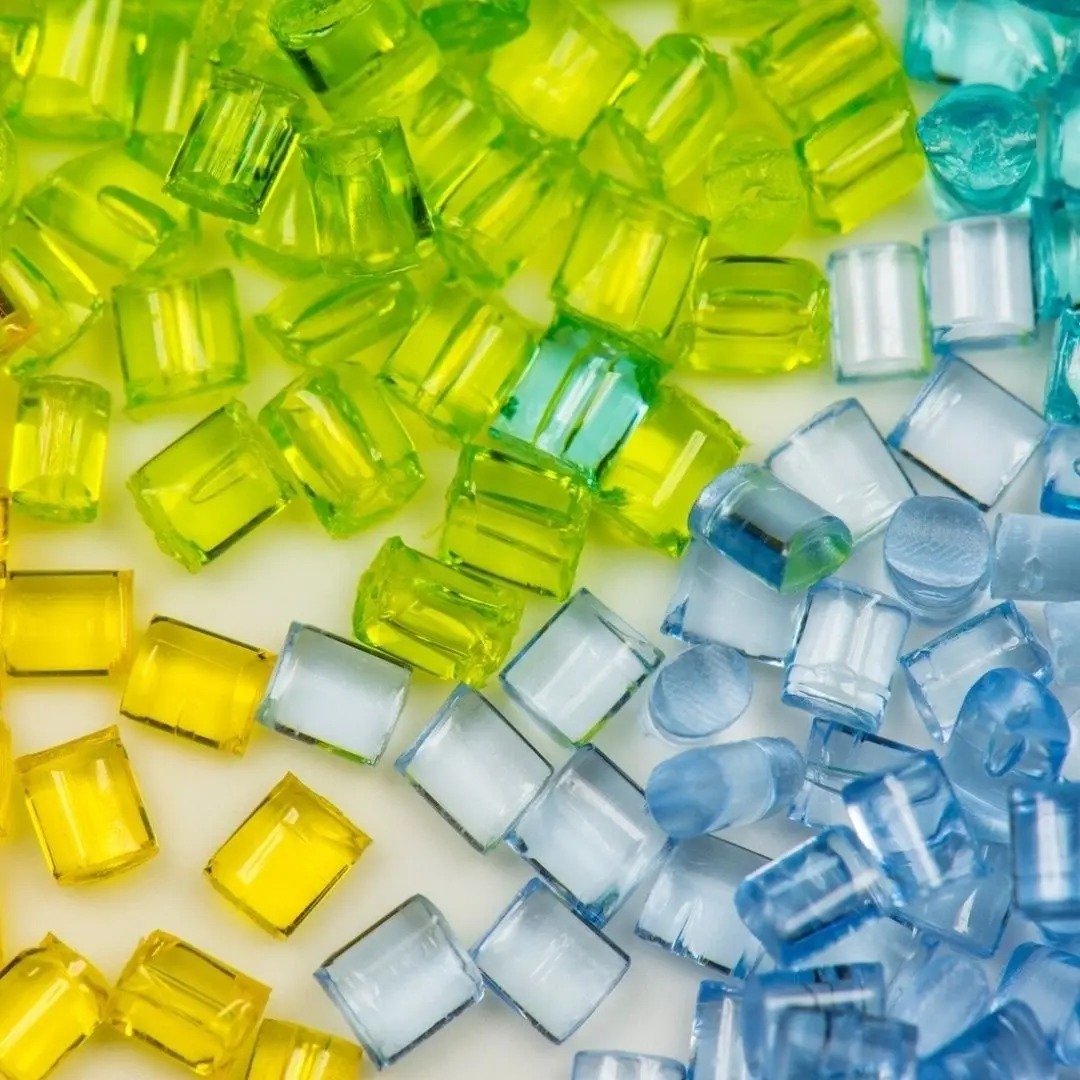 Plastic components for home appliances in multiple colors and designs
